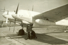 05-21-Feb-1960-and-Cadet-Ray-Newall